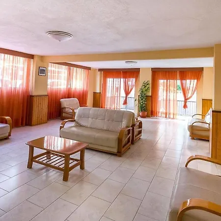 With Balcony And Pool In Playa Jardin! * بويرتو ذي لا كروز