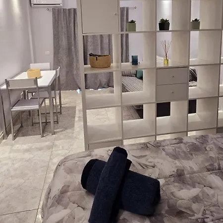 شقة With Balcony And Pool In Playa Jardin! *