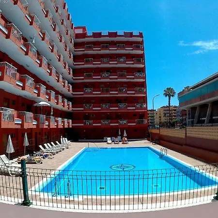 شقة With Balcony And Pool In Playa Jardin! بويرتو ذي لا كروز
